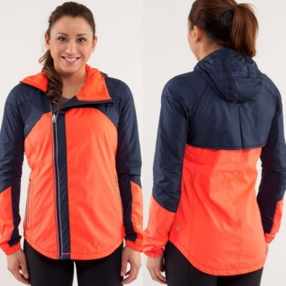 Lululemon Run: Get Up And Glow Jacket *Reflective 360 - Picture 1 of 9